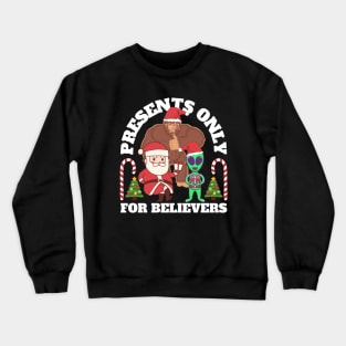 Funny Christmas Alien And Bigfoot Crewneck Sweatshirt